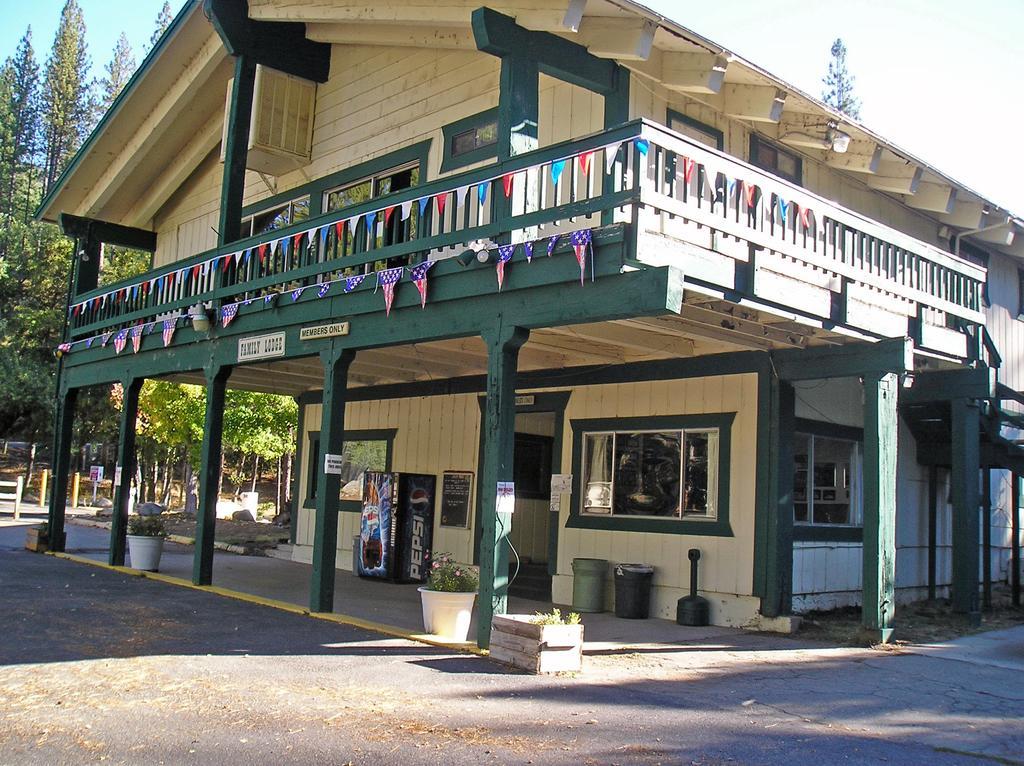 Yosemite Lakes Bunkhouse Cabin 27 Harden Flat Exterior foto